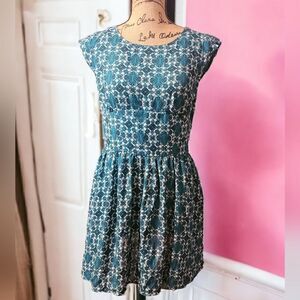 Forever 21 Exclusive Teal Floral Print Dress Size M